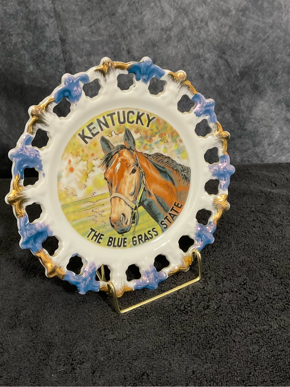 Vintage Post WW2 Kentucky Souvenir Hand Painted Horse Plate - Blue, Gold, Brown